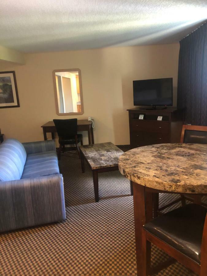 Guesthouse Inn & Suites Eugene/Springfield Esterno foto